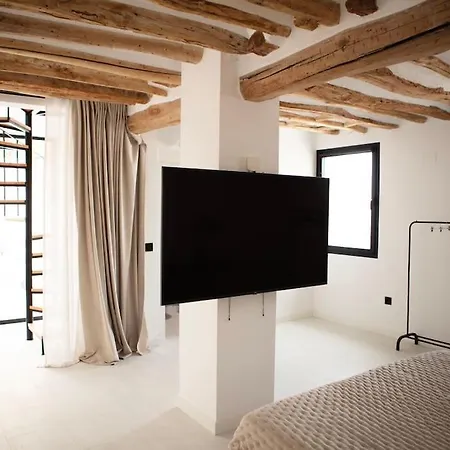 Holiday home Poolhouse In The Historic Center *