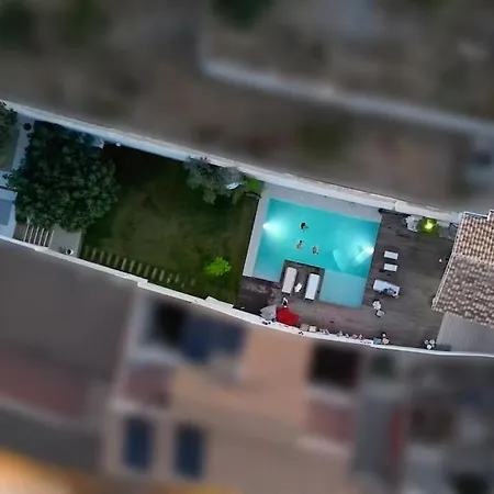 Poolhouse In The Historic Center Holiday home Baena
