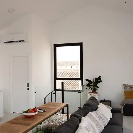 Poolhouse In The Historic Center * Baena