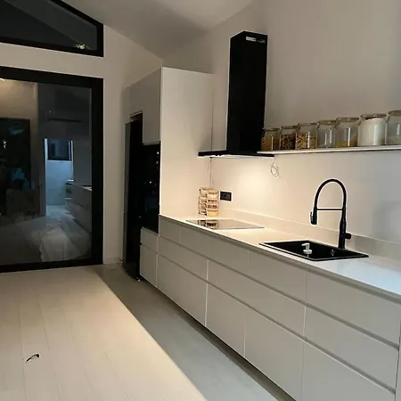 Holiday home Poolhouse In The Historic Center *